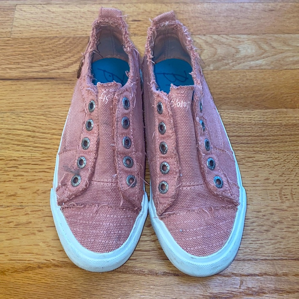 Blowfish Mauve Sneakers